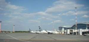 CNAB: Aeroportul ”Henri Coandă” devine primul aeroport din România cu aterizări şi decolări coordonate